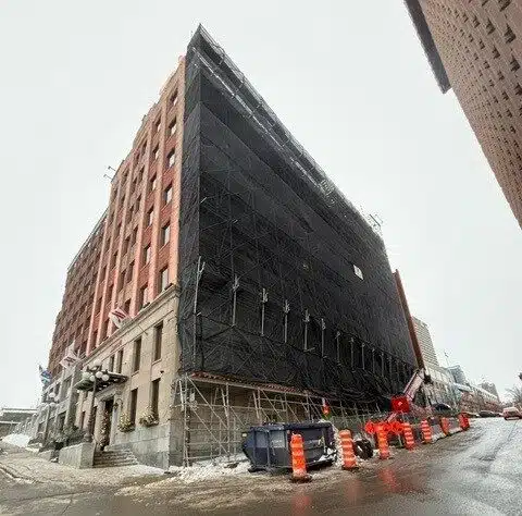echafaudage-renovation-hotel-marriott
