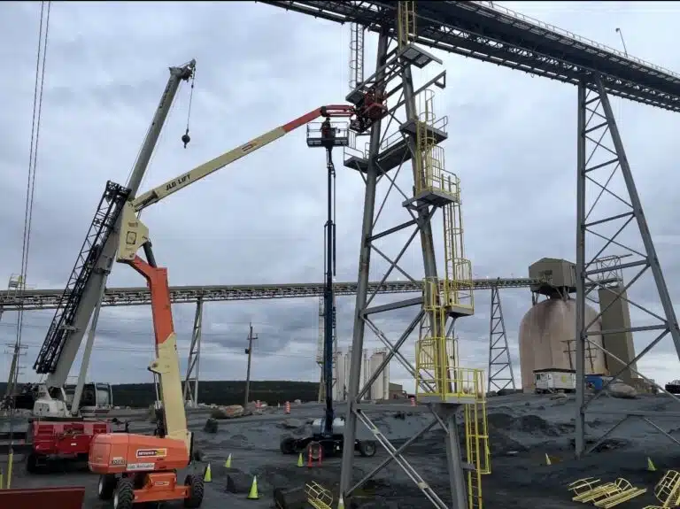 installation-echelle-maintenance-convoyeur