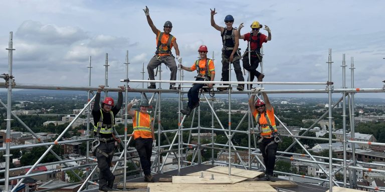 travailleurs-echafaudage-hauteur-quebec
